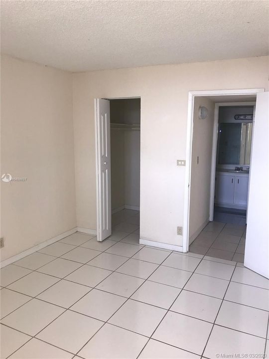 Recently Rented: $1,200 (1 beds, 1 baths, 605 Square Feet)
