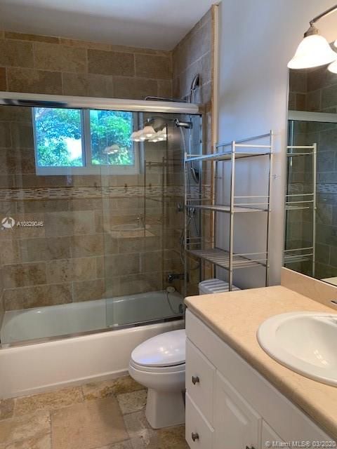 Recientemente alquilado: $3,600 (4 camas, 2 baños, 1790 Pies cuadrados)
