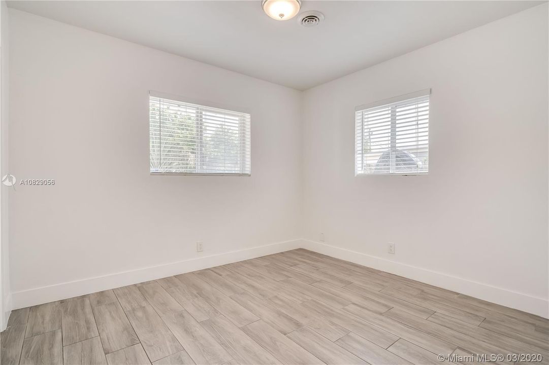 Recently Rented: $3,500 (3 beds, 2 baths, 1666 Square Feet)