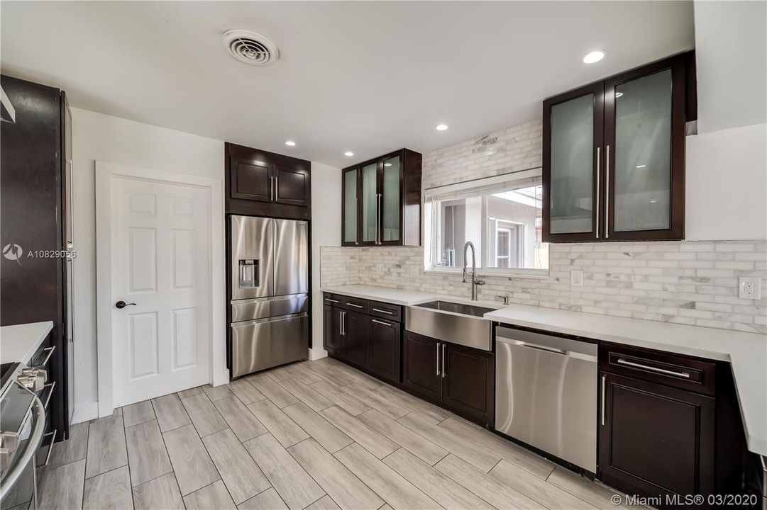 Recently Rented: $3,500 (3 beds, 2 baths, 1666 Square Feet)