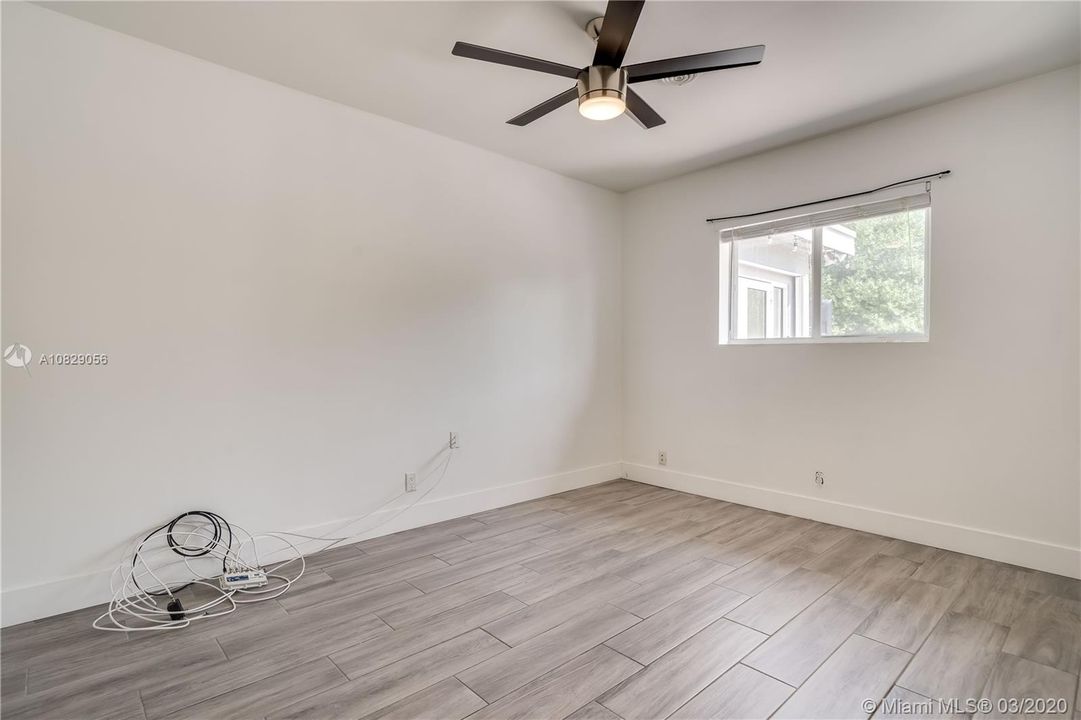 Recently Rented: $3,500 (3 beds, 2 baths, 1666 Square Feet)