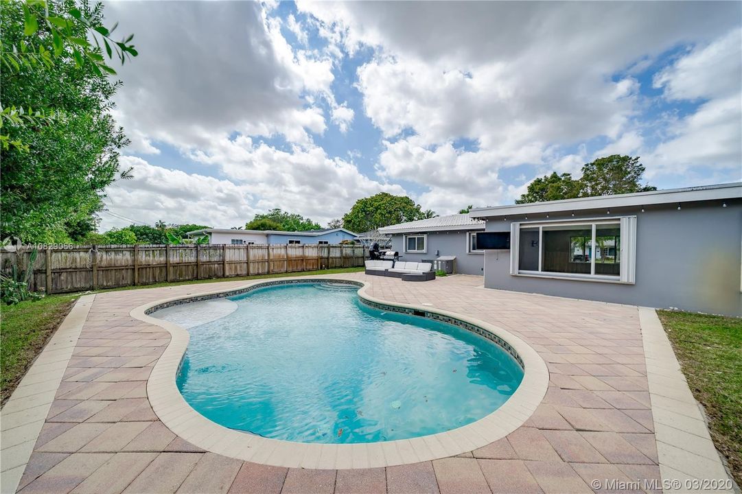 Recently Rented: $3,500 (3 beds, 2 baths, 1666 Square Feet)