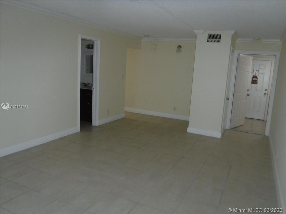 Recently Rented: $1,100 (1 beds, 1 baths, 0 Square Feet)