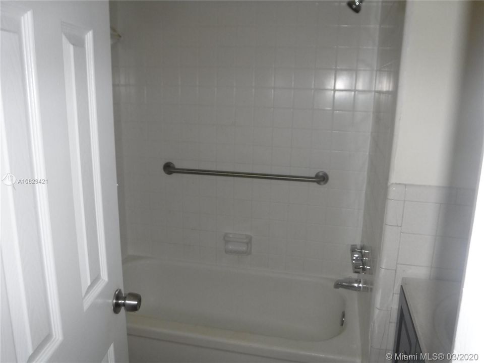 Recently Rented: $1,100 (1 beds, 1 baths, 0 Square Feet)