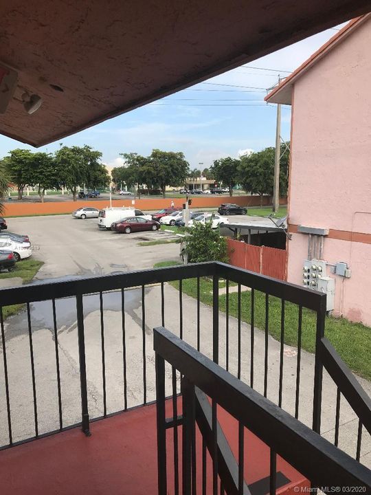 Vendido Recientemente: $139,900 (1 camas, 1 baños, 528 Pies cuadrados)