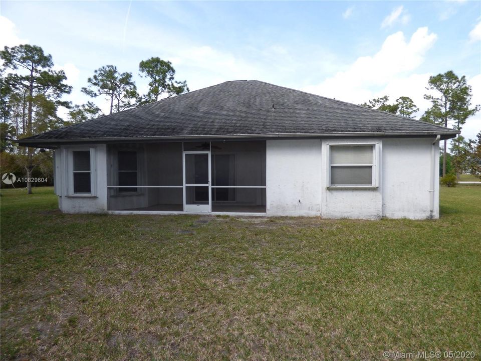 Recently Sold: $256,000 (3 beds, 2 baths, 1368 Square Feet)