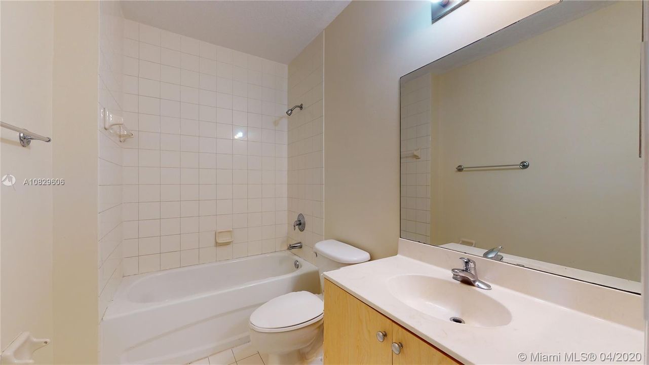 Недавно продано: $124,900 (3 спален, 2 ванн, 999 Квадратных фут)