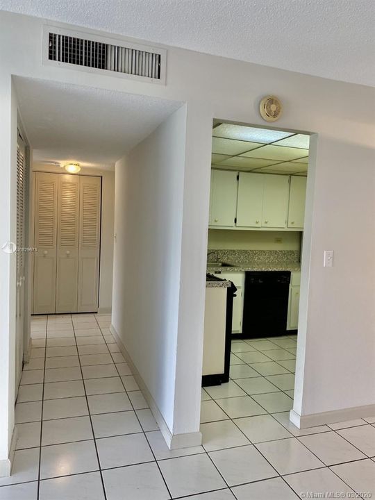 Recently Rented: $1,550 (2 beds, 2 baths, 1102 Square Feet)