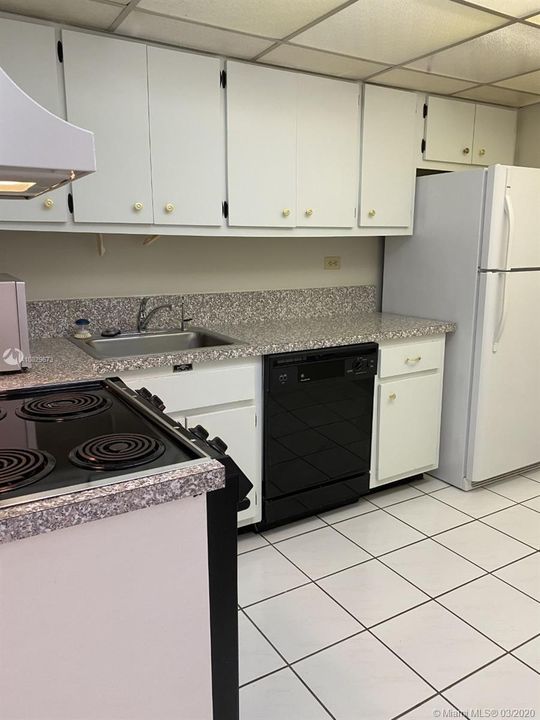 Recently Rented: $1,550 (2 beds, 2 baths, 1102 Square Feet)