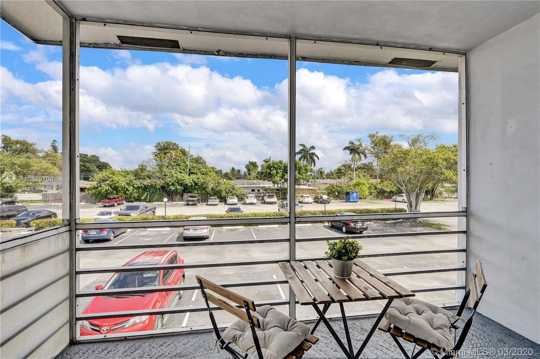 Recently Sold: $90,000 (1 beds, 1 baths, 680 Square Feet)