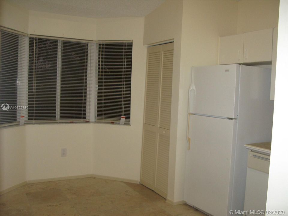 Recently Rented: $1,400 (2 beds, 2 baths, 900 Square Feet)