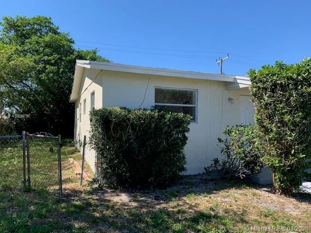 Recently Sold: $192,000 (3 beds, 2 baths, 1104 Square Feet)