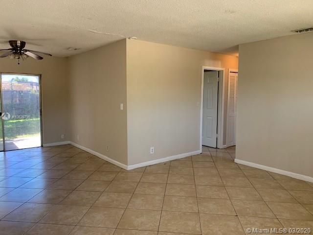 Recently Sold: $192,000 (3 beds, 2 baths, 1104 Square Feet)