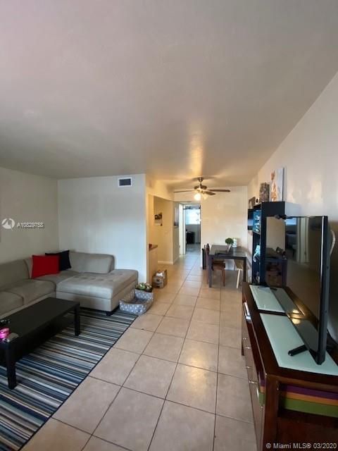 Recently Rented: $1,050 (1 beds, 1 baths, 0 Square Feet)
