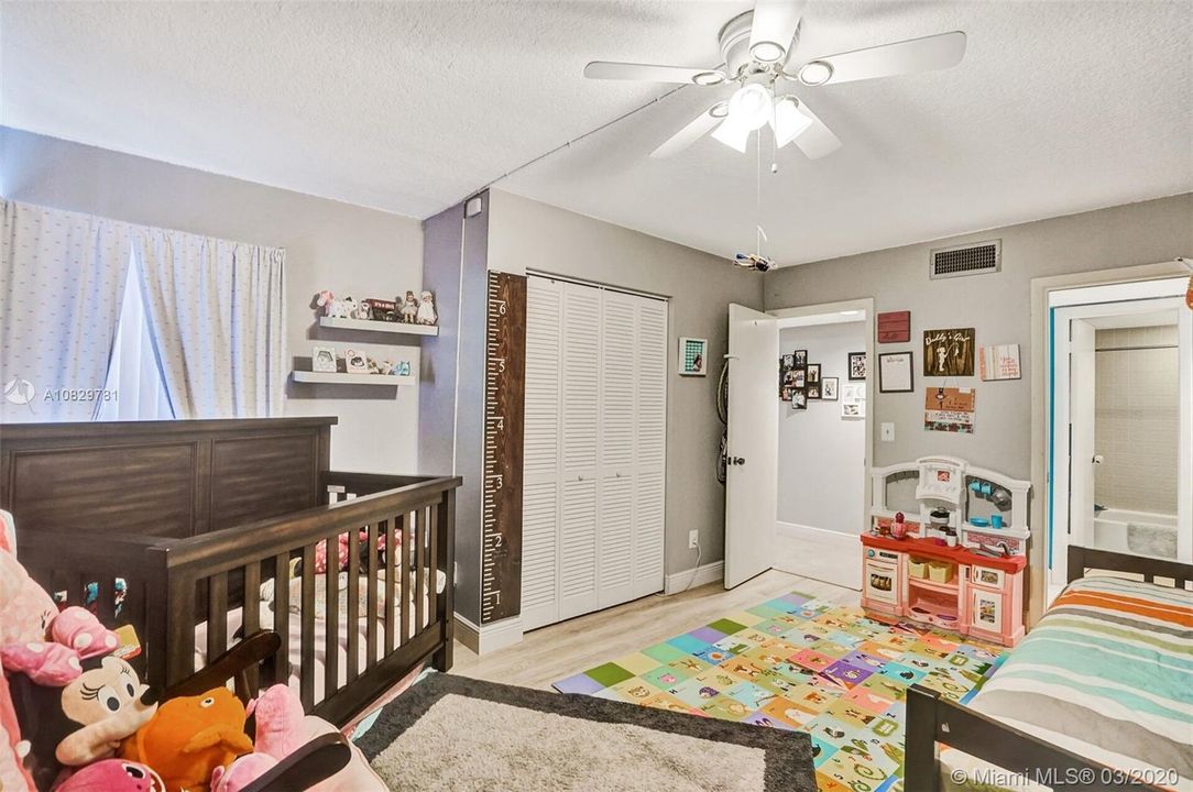 Recently Sold: $209,000 (2 beds, 2 baths, 1122 Square Feet)