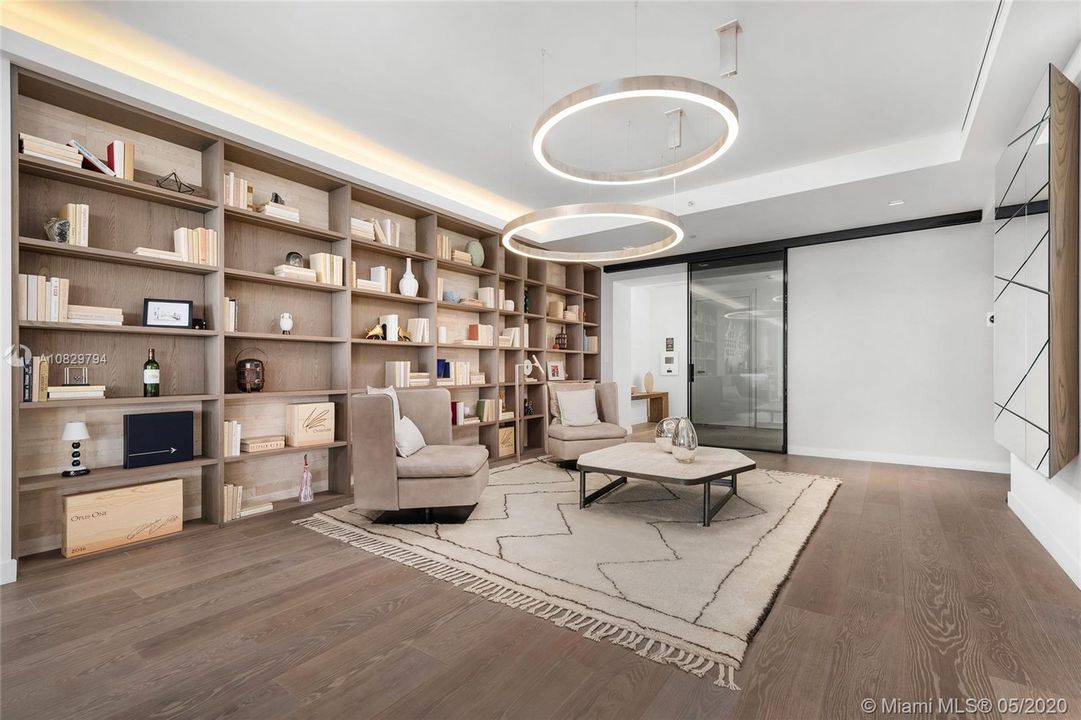 Recently Sold: $8,600,000 (3 beds, 3 baths, 3581 Square Feet)