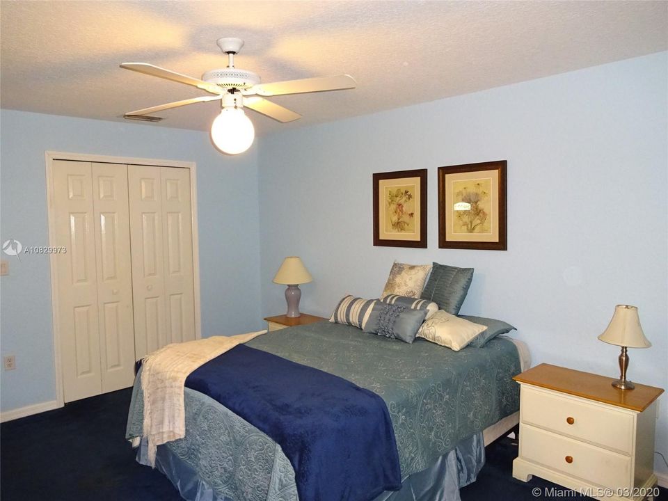 Recently Sold: $355,000 (2 beds, 2 baths, 1665 Square Feet)