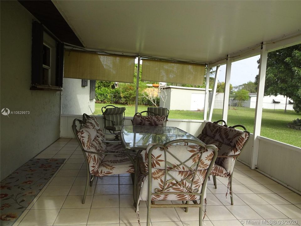 Recently Sold: $355,000 (2 beds, 2 baths, 1665 Square Feet)