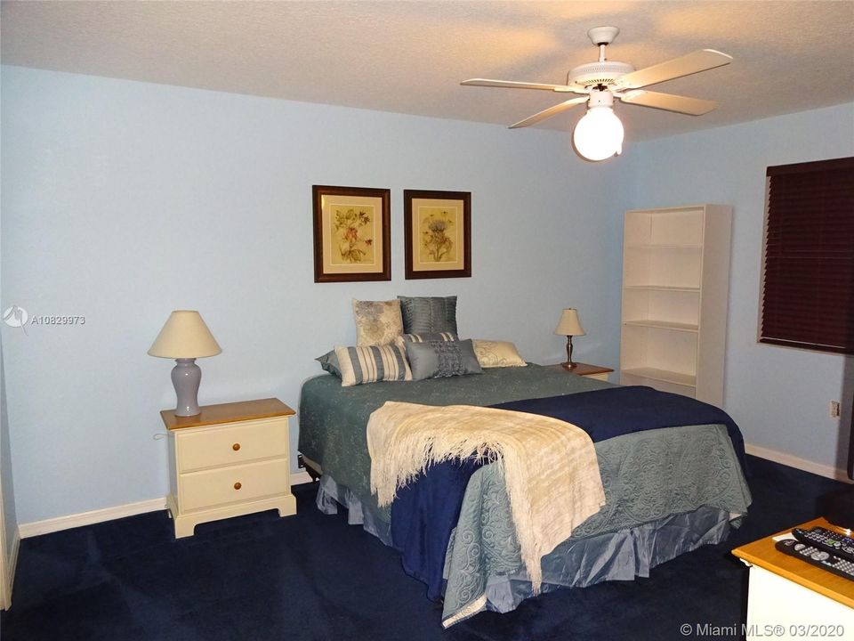 Recently Sold: $355,000 (2 beds, 2 baths, 1665 Square Feet)