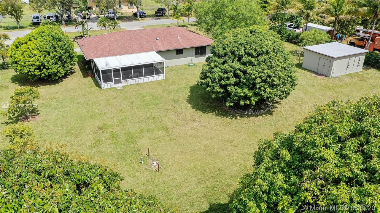Recently Sold: $355,000 (2 beds, 2 baths, 1665 Square Feet)