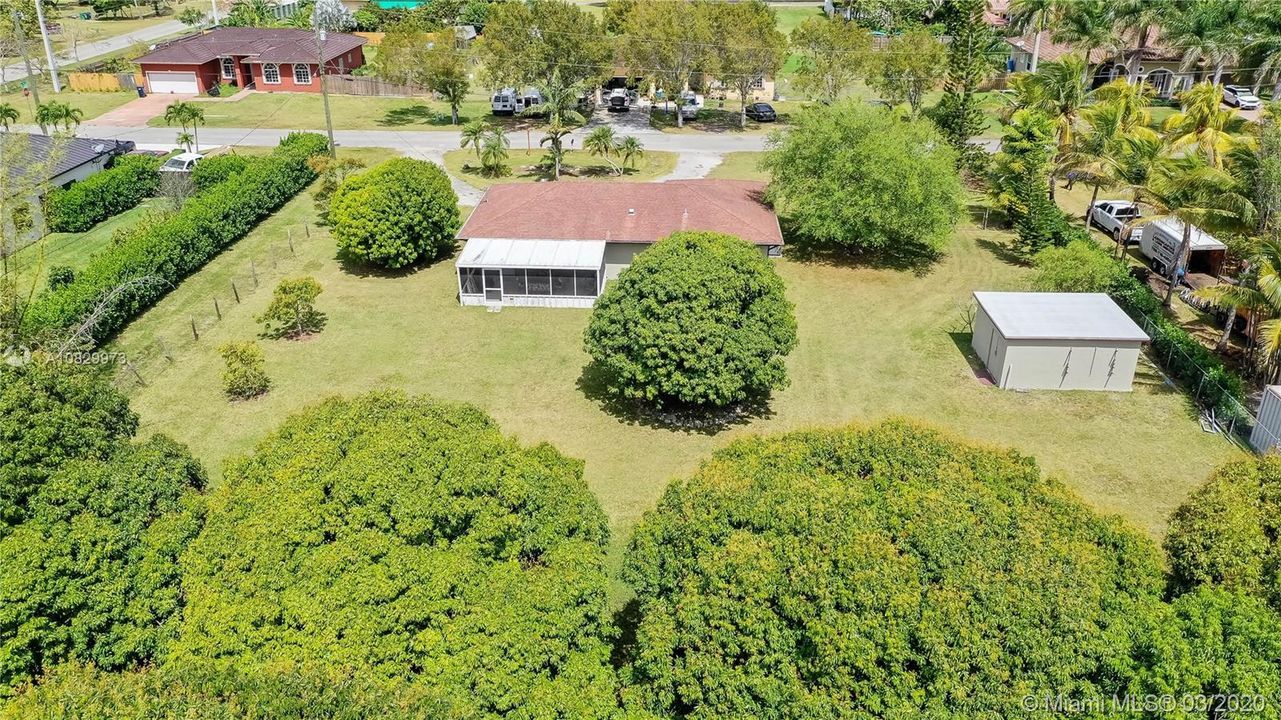 Recently Sold: $355,000 (2 beds, 2 baths, 1665 Square Feet)
