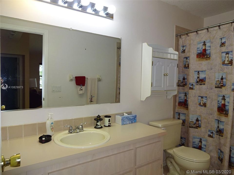 Recently Sold: $355,000 (2 beds, 2 baths, 1665 Square Feet)