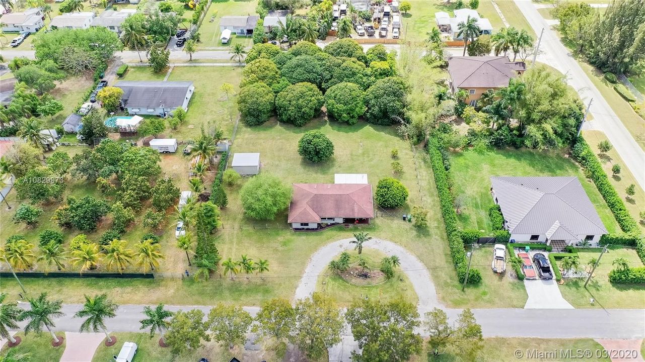 Recently Sold: $355,000 (2 beds, 2 baths, 1665 Square Feet)