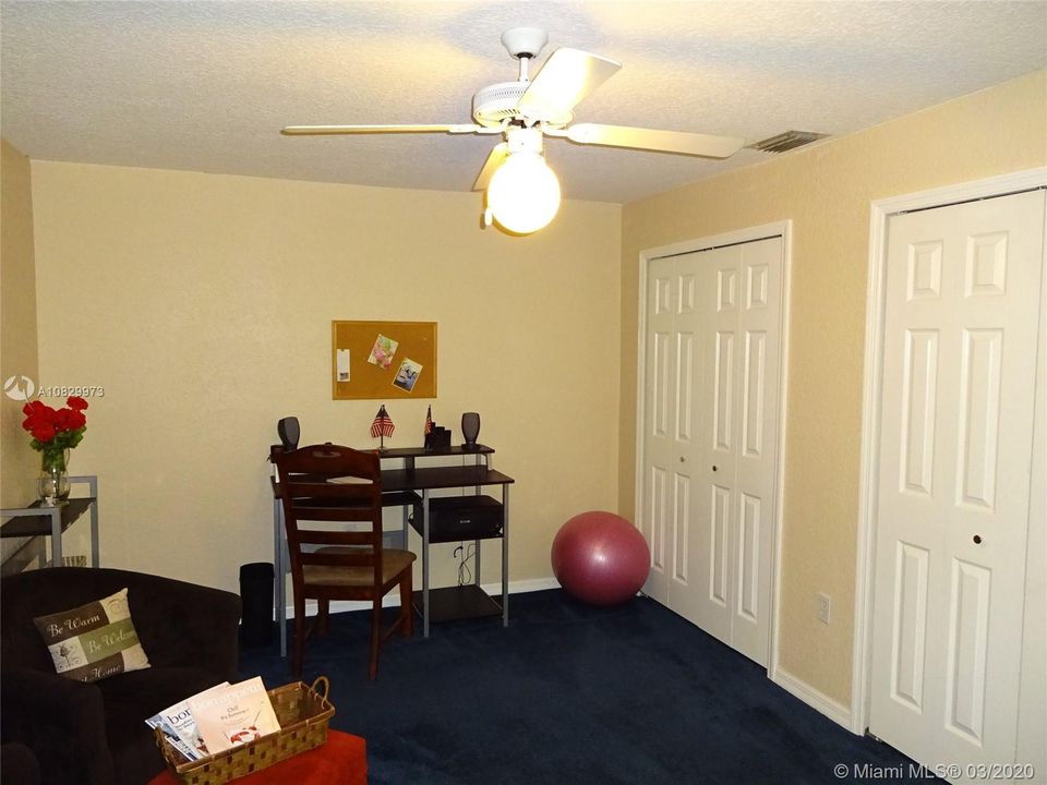 Recently Sold: $355,000 (2 beds, 2 baths, 1665 Square Feet)