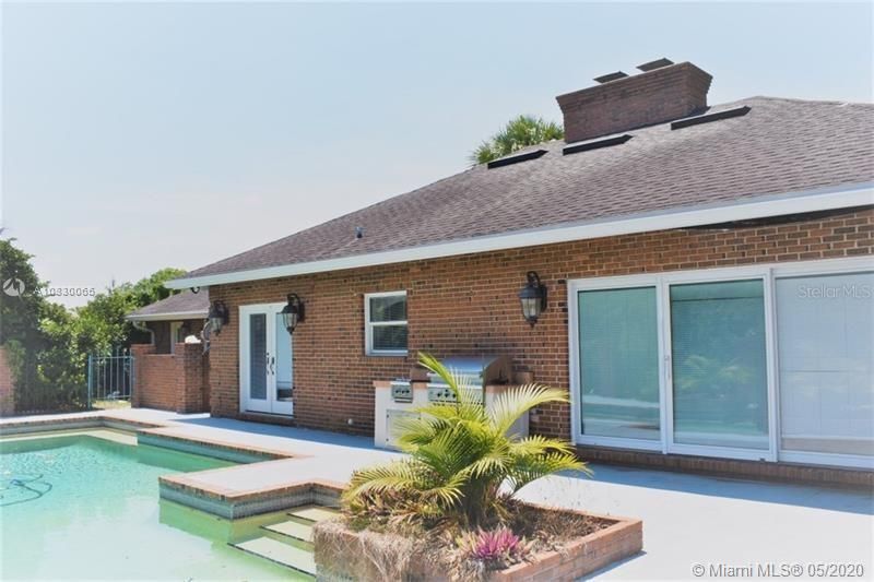 Vendido Recientemente: $329,000 (3 camas, 2 baños, 0 Pies cuadrados)