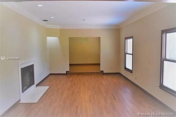 Vendido Recientemente: $329,000 (3 camas, 2 baños, 0 Pies cuadrados)