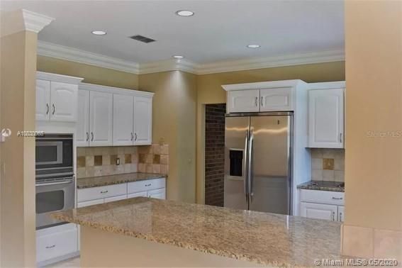 Vendido Recientemente: $329,000 (3 camas, 2 baños, 0 Pies cuadrados)