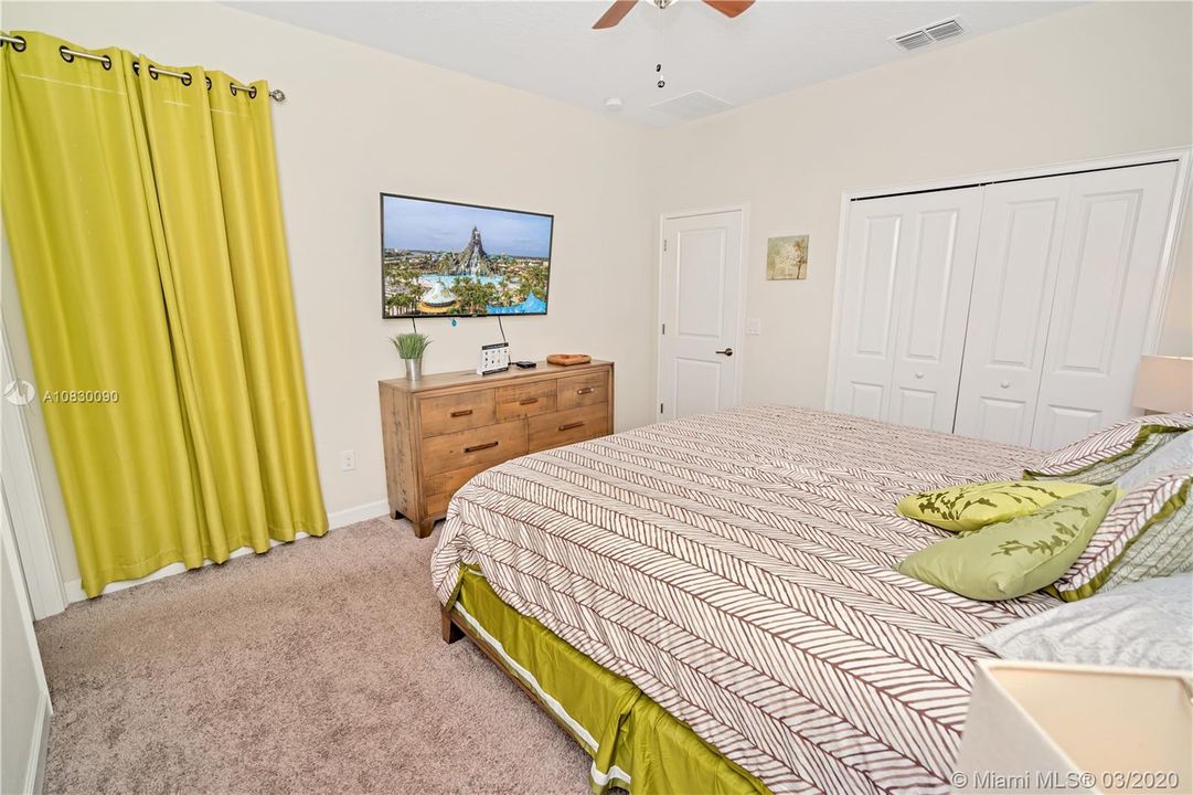 Vendido Recientemente: $399,000 (5 camas, 5 baños, 3081 Pies cuadrados)