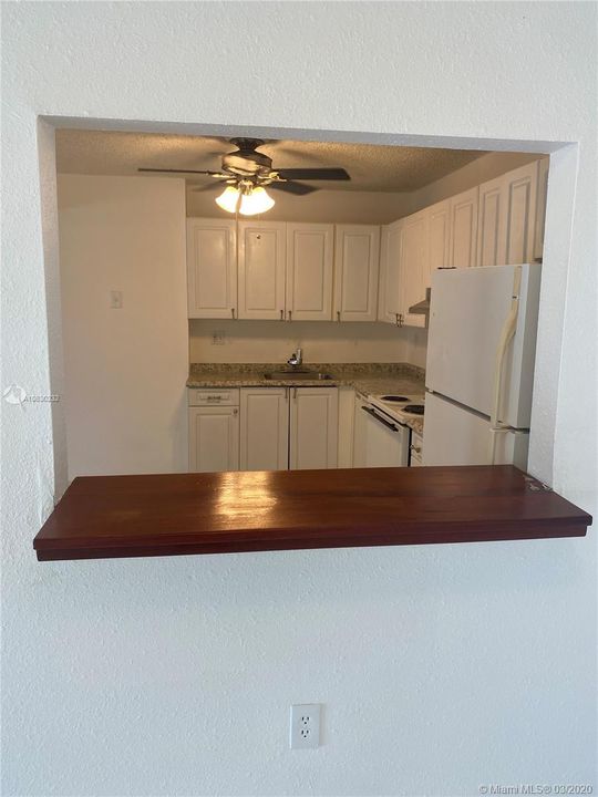 最近售出: $99,500 (2 贝兹, 2 浴室, 1030 平方英尺)