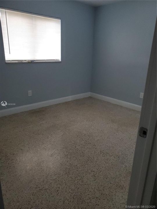 Vendido Recientemente: $325,000 (4 camas, 2 baños, 1716 Pies cuadrados)
