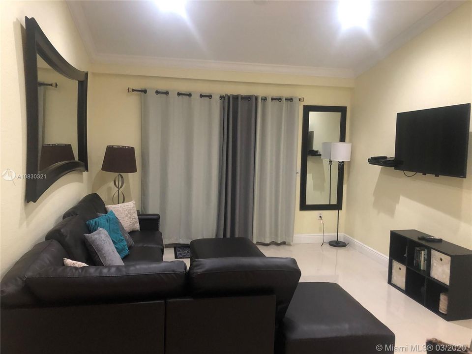 Vendido Recientemente: $119,000 (2 camas, 2 baños, 895 Pies cuadrados)