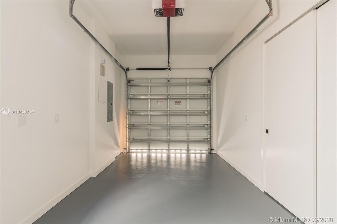 Vendido Recientemente: $1,195,000 (4 camas, 4 baños, 2630 Pies cuadrados)
