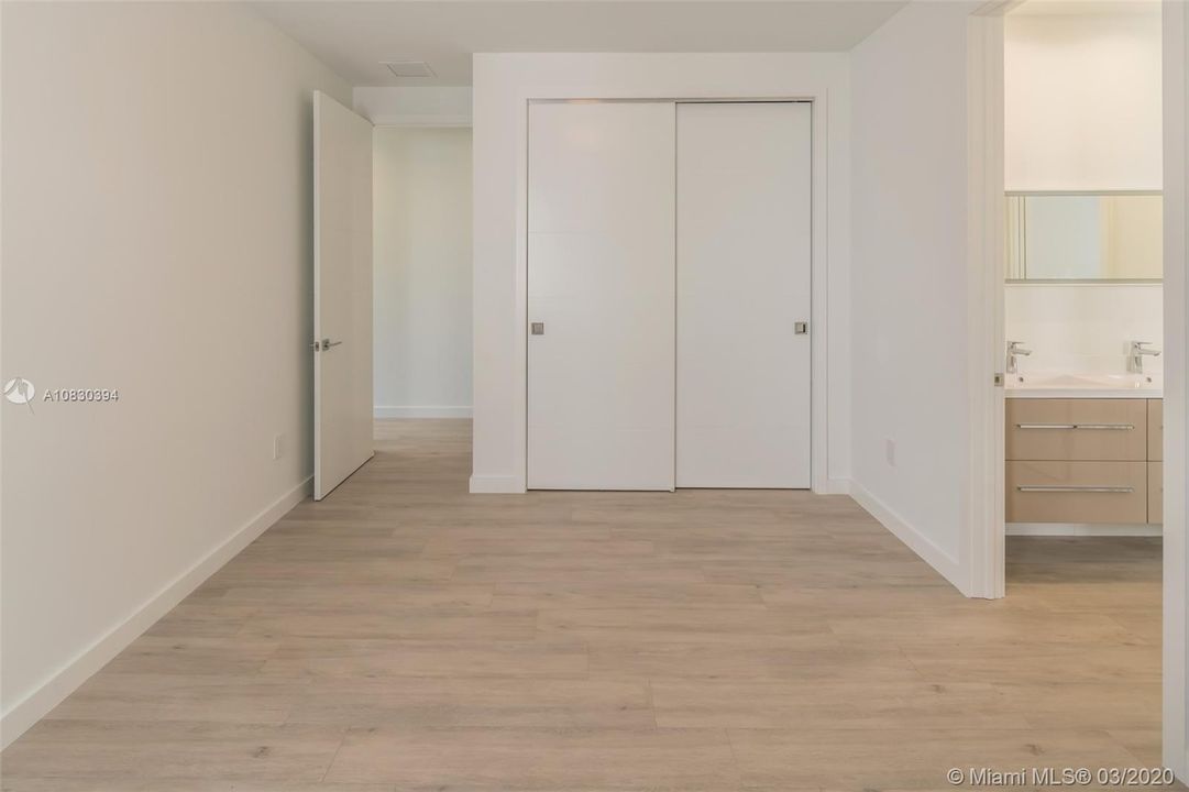Vendido Recientemente: $1,195,000 (4 camas, 4 baños, 2630 Pies cuadrados)