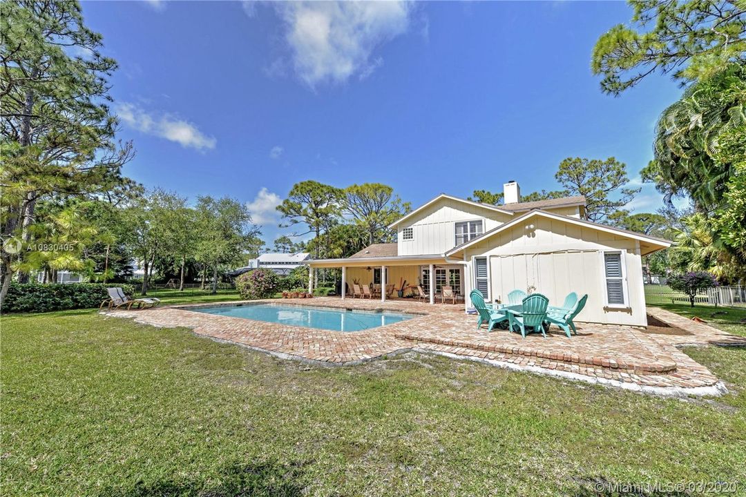 Vendido Recientemente: $869,000 (5 camas, 3 baños, 3577 Pies cuadrados)