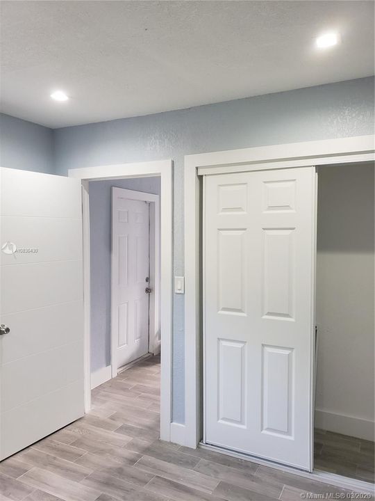 Recently Rented: $1,100 (1 beds, 1 baths, 500 Square Feet)