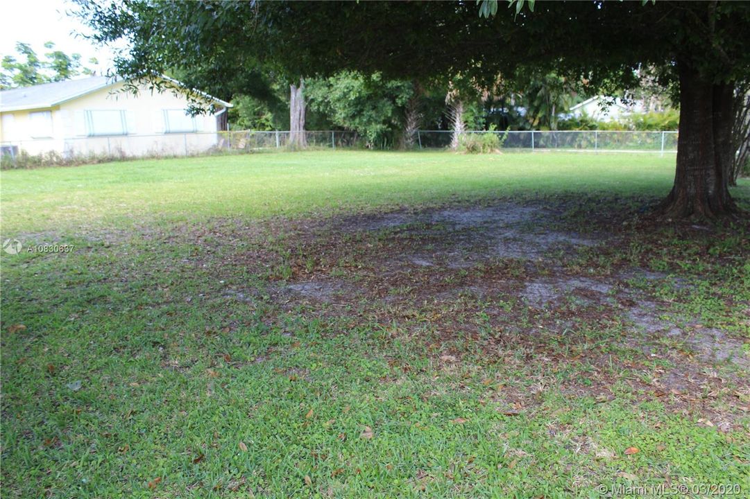 Vendido Recientemente: $89,000 (0.17 acres)