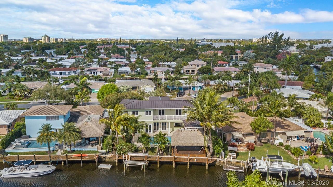 Недавно продано: $1,195,000 (4 спален, 3 ванн, 3414 Квадратных фут)