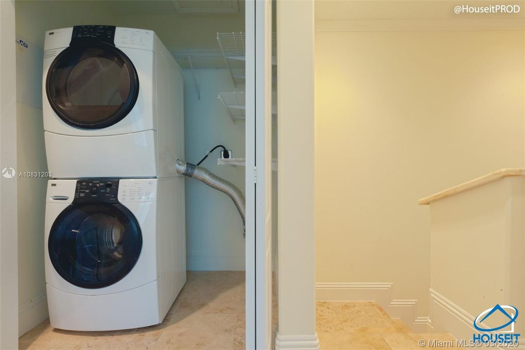 Recently Rented: $4,700 (3 beds, 2 baths, 1900 Square Feet)