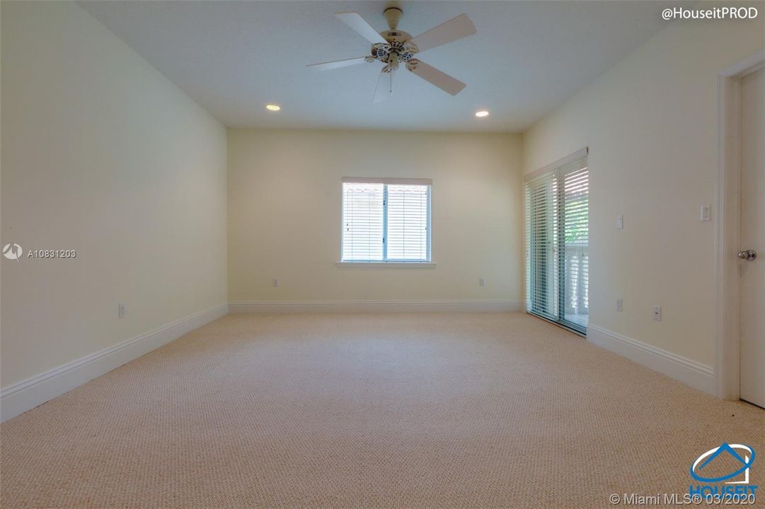 Recently Rented: $4,700 (3 beds, 2 baths, 1900 Square Feet)