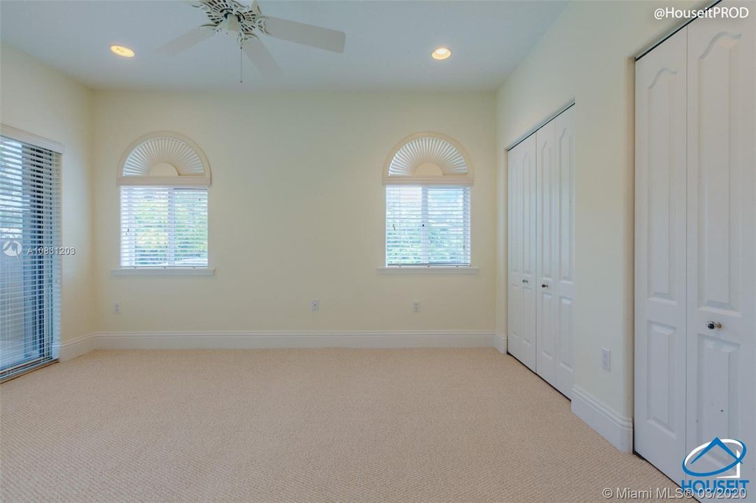 Recently Rented: $4,700 (3 beds, 2 baths, 1900 Square Feet)