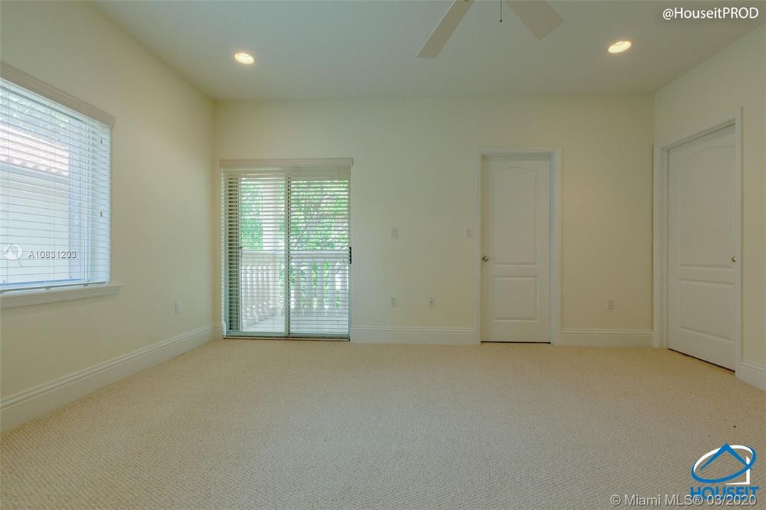 Recently Rented: $4,700 (3 beds, 2 baths, 1900 Square Feet)