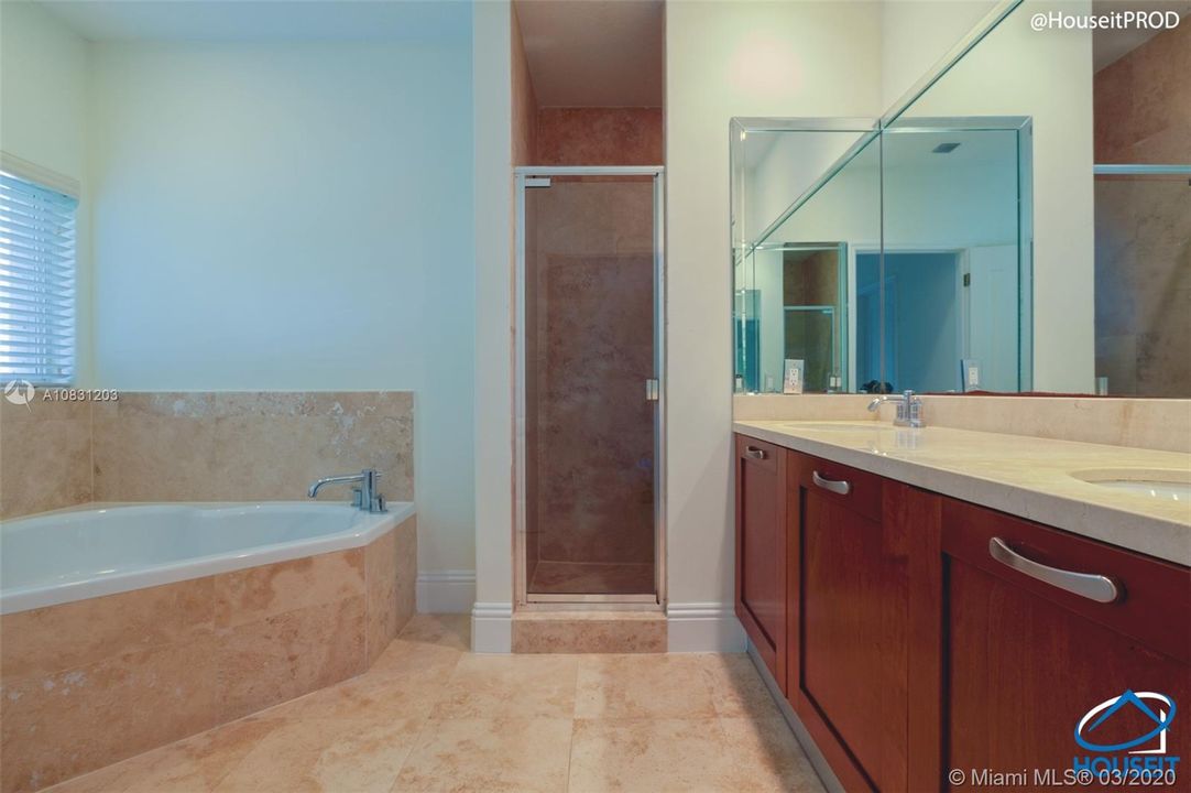 Recently Rented: $4,700 (3 beds, 2 baths, 1900 Square Feet)