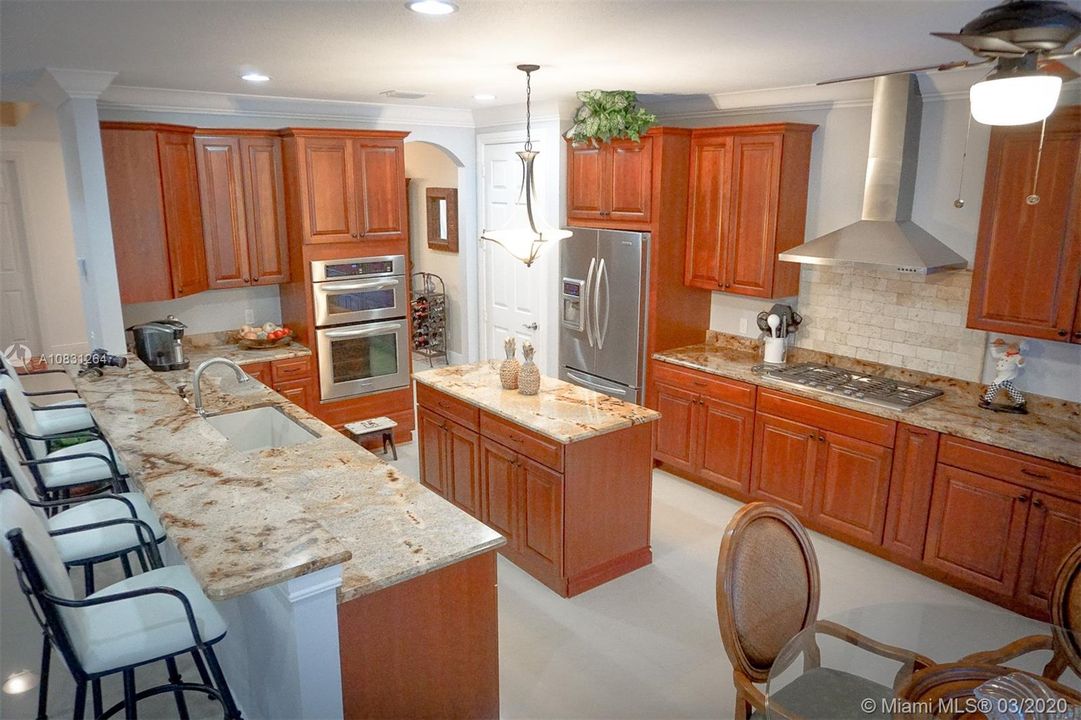 Recently Sold: $798,000 (4 beds, 3 baths, 2850 Square Feet)