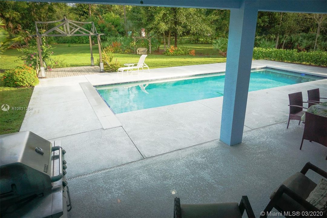 Recently Sold: $798,000 (4 beds, 3 baths, 2850 Square Feet)