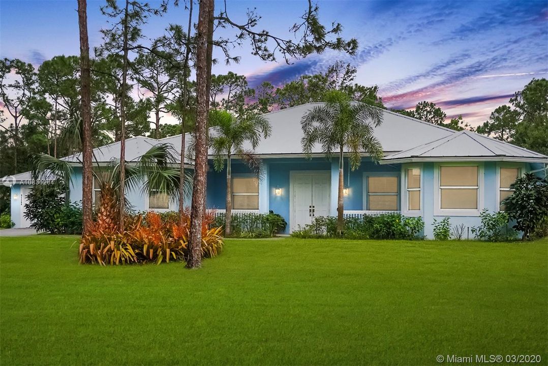 Recently Sold: $798,000 (4 beds, 3 baths, 2850 Square Feet)