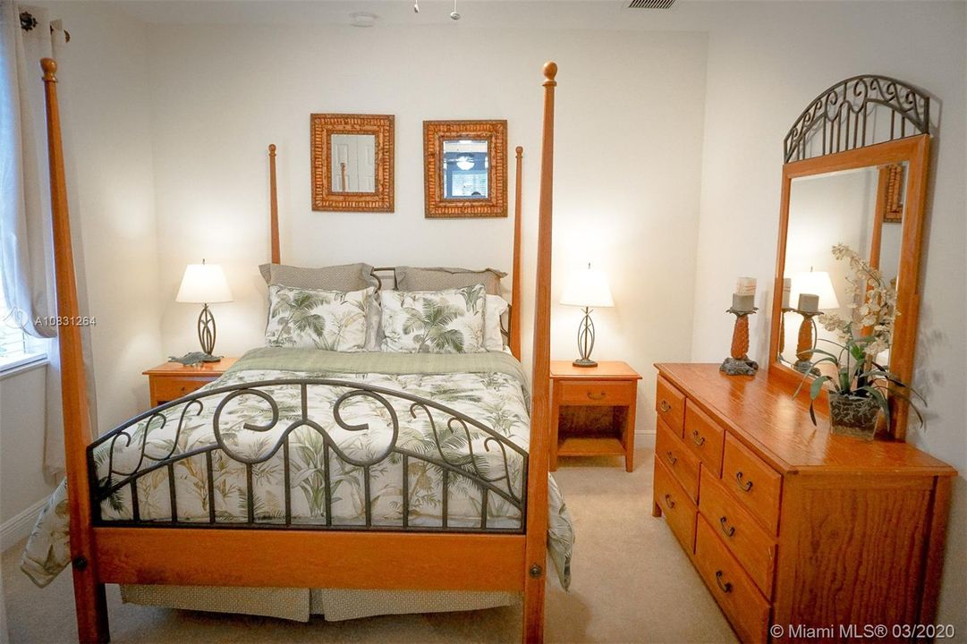 Recently Sold: $798,000 (4 beds, 3 baths, 2850 Square Feet)